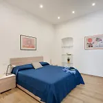 Guesthost - Oriens 24 - Comfy & Roomy Bari