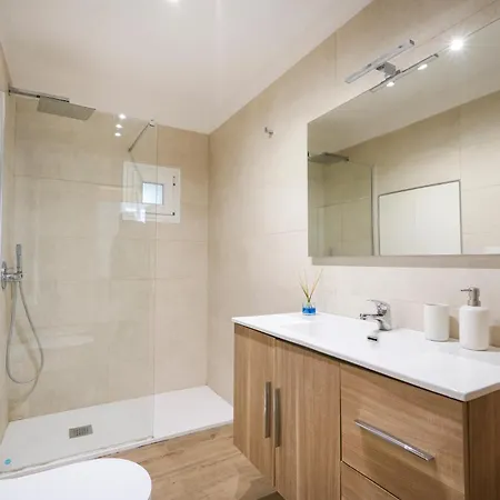 Oriens 24 - Comfy & Roomy Apartamento Bari